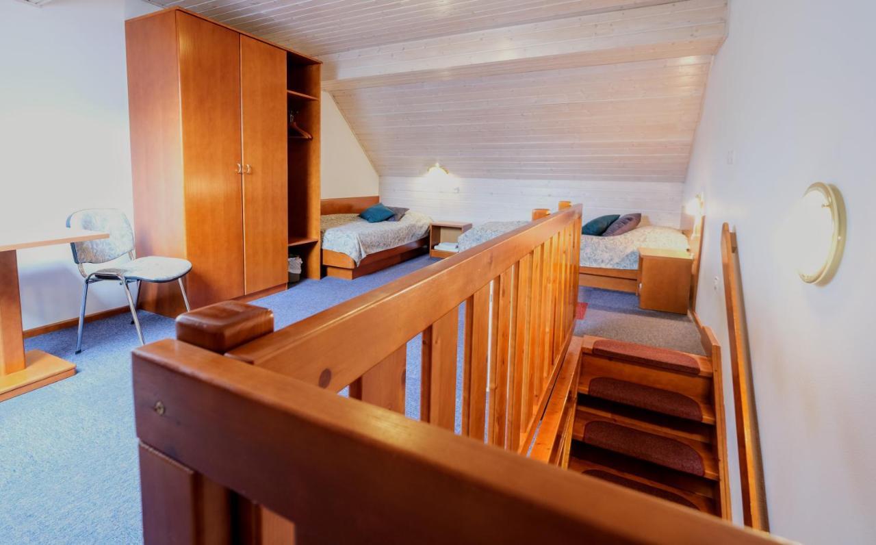 Hotel Tripic, Restaurant And Pizzeria Bohinj Ngoại thất bức ảnh